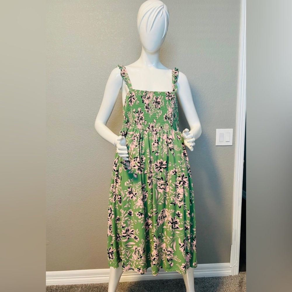 Torrid Midi Floral Dress. size 00 - excellent condition